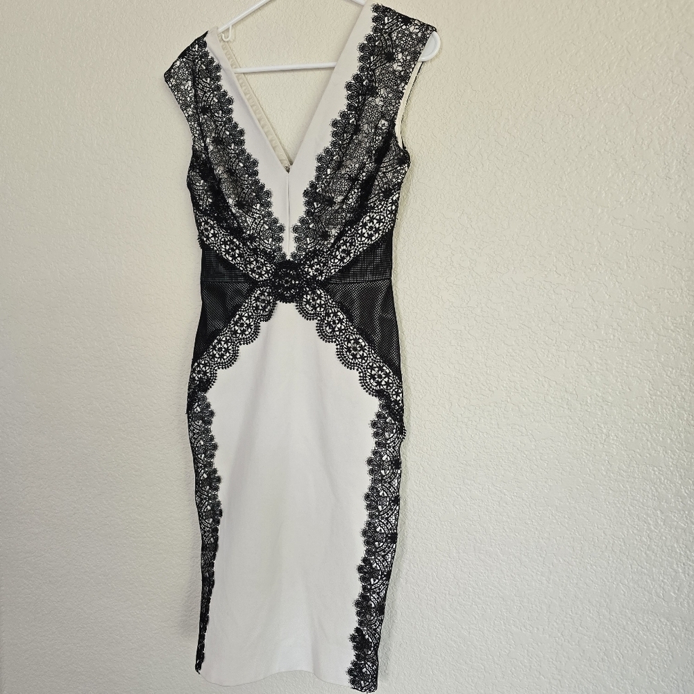Catherine DeaneCap-Sleeve V-Neck Lace-Panel Sheath Dress, Oyster/Almond size 4 - Picture 8 of 12